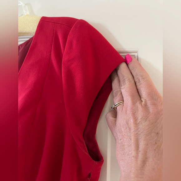 The Limited Red Rich Cap Sleeve Dress MIDI Size Women’s 8 - Picture 6 of 13